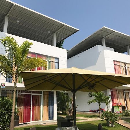 Neptune Eco Villas Weligama Esterno foto